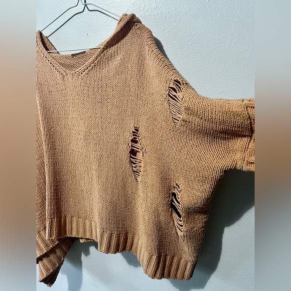 POL Oversized Chunky Knit Hooded Sweater - Small - Picture 7 of 10